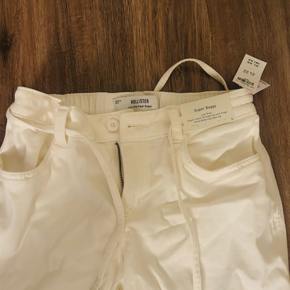 Hollister White Low-Rise Super Baggy Pants